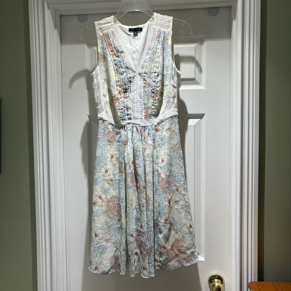 Tommy Hilfiger White Dress with Lace Accents